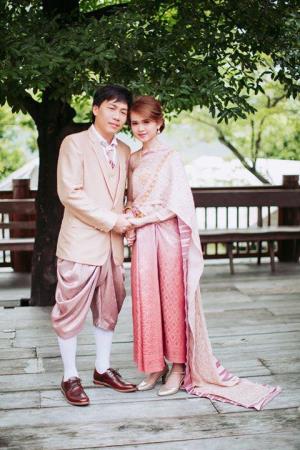 ชุดไทยเจ้าสาว ชุดไทยจักรพรรดิ์ เช่าที่แบมบี้ เวดดิ้ง ห้วยขวาง